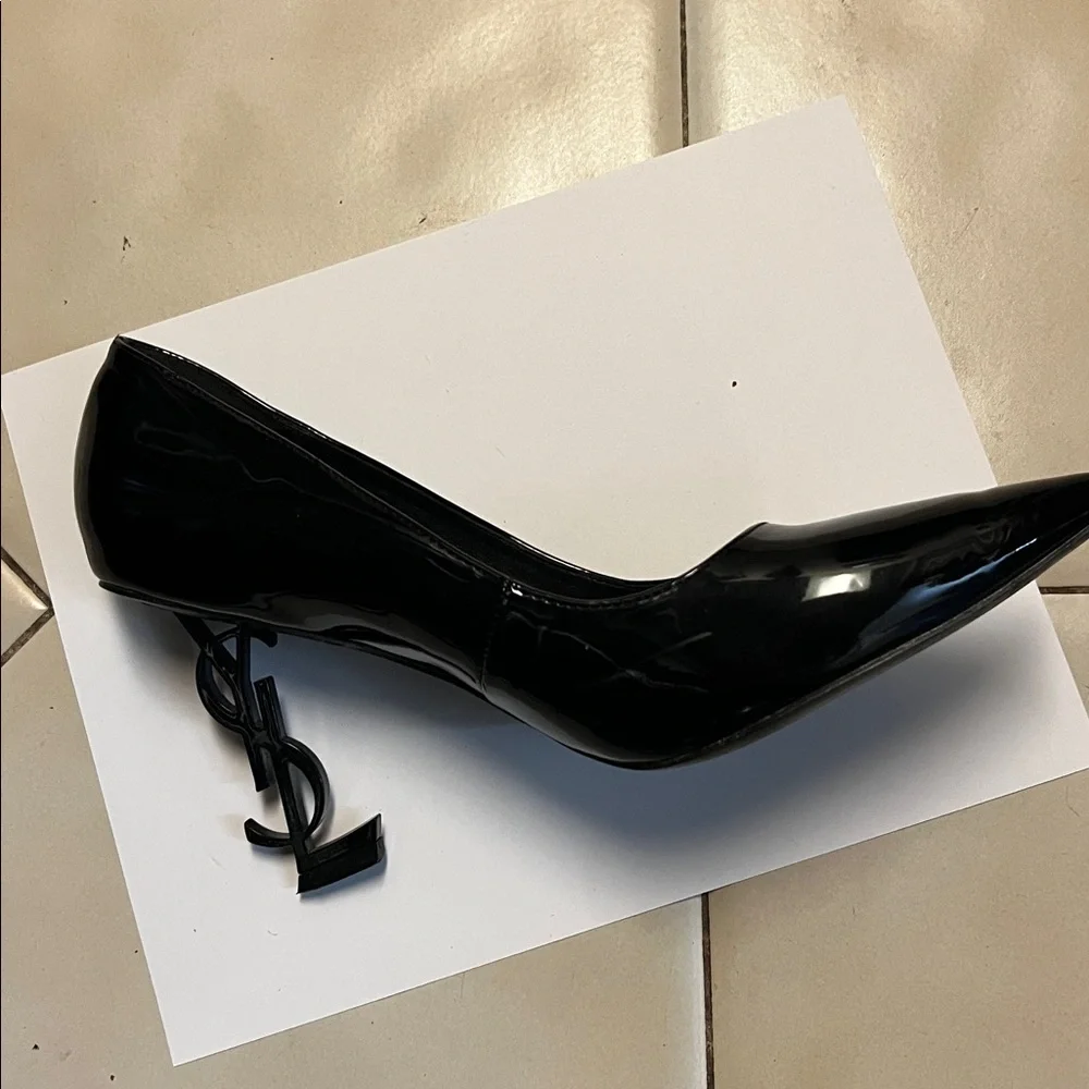 Black Patent Leather Heels made in Italy size 42. Worn. - Picture 2 of 13